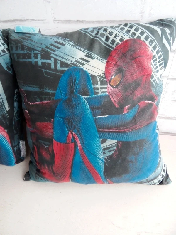 Lote de 2 almofadas "Spiderman" – photo 3